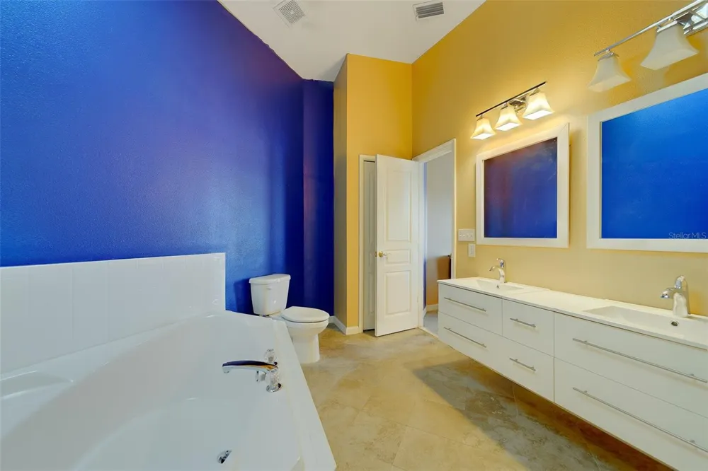 138 BRENT CIRCLE Oldsmar, FL 34677
