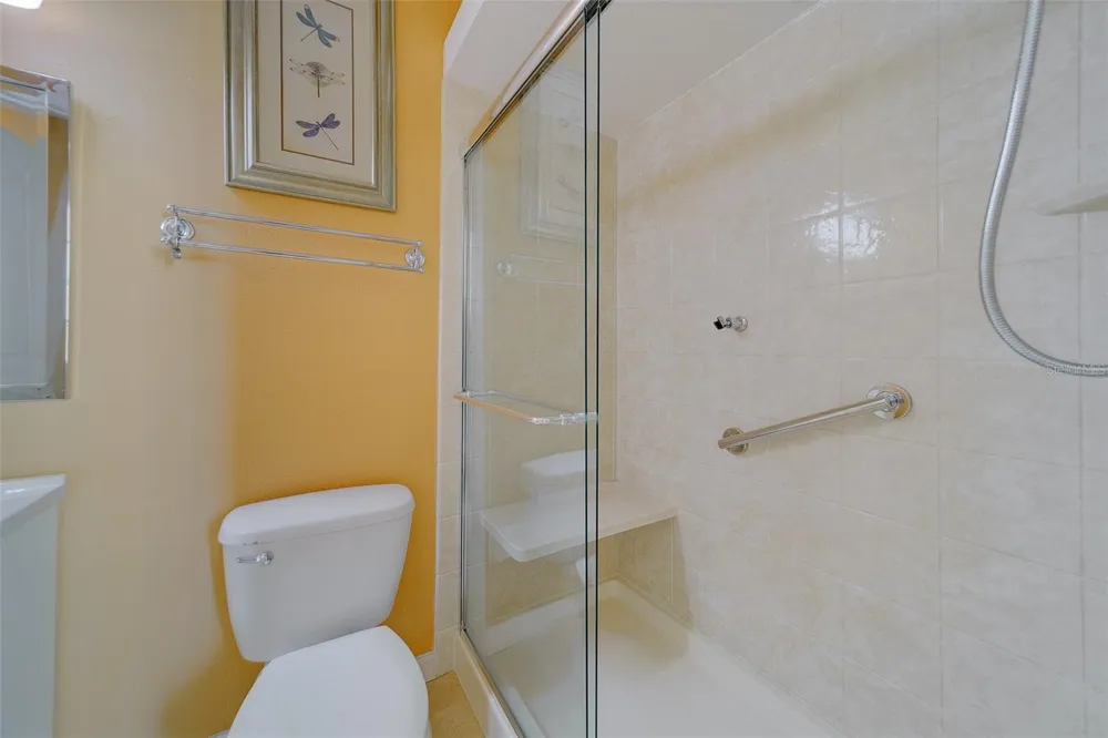 138 BRENT CIRCLE Oldsmar, FL 34677