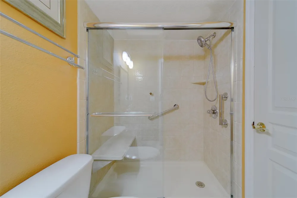 138 BRENT CIRCLE Oldsmar, FL 34677