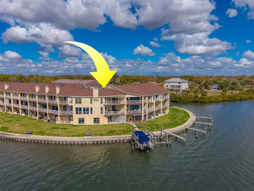 138 BRENT CIRCLE Oldsmar, FL 34677