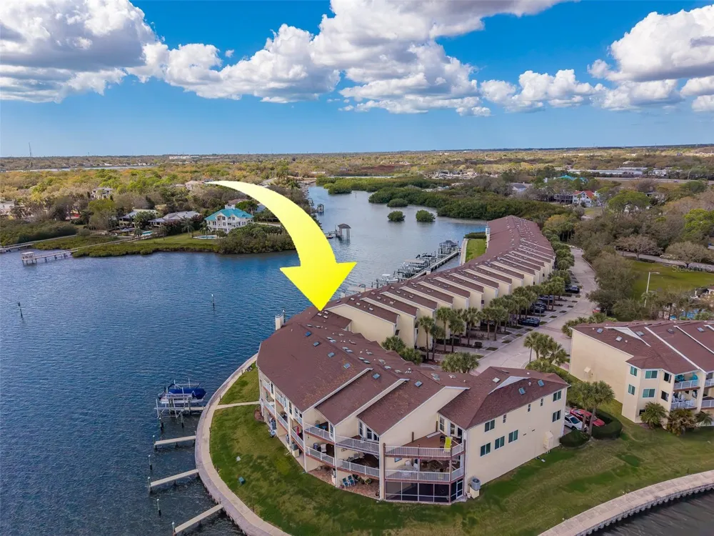 138 BRENT CIRCLE Oldsmar, FL 34677