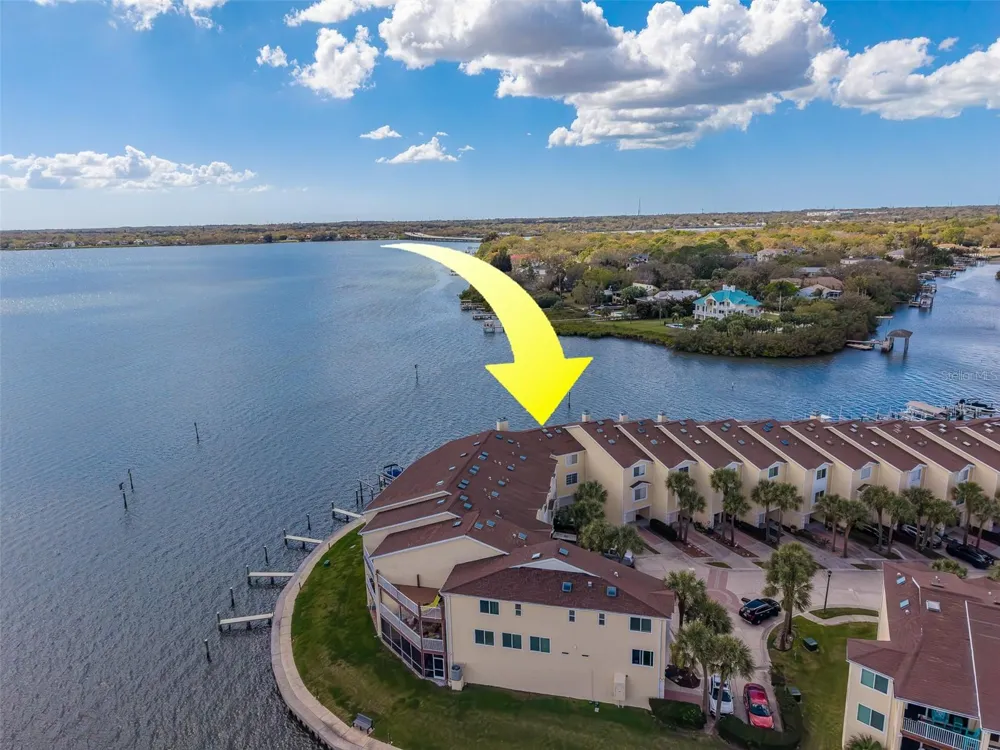 138 BRENT CIRCLE Oldsmar, FL 34677