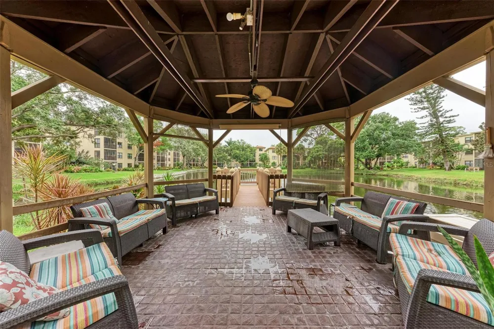 625 30TH AVENUE W #G203 Bradenton, FL 34205