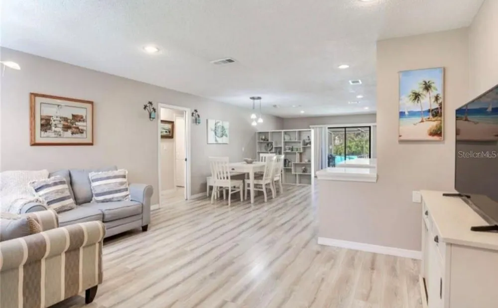 5875 BAY PINES LAKES BOULEVARD St Petersburg, FL 33708