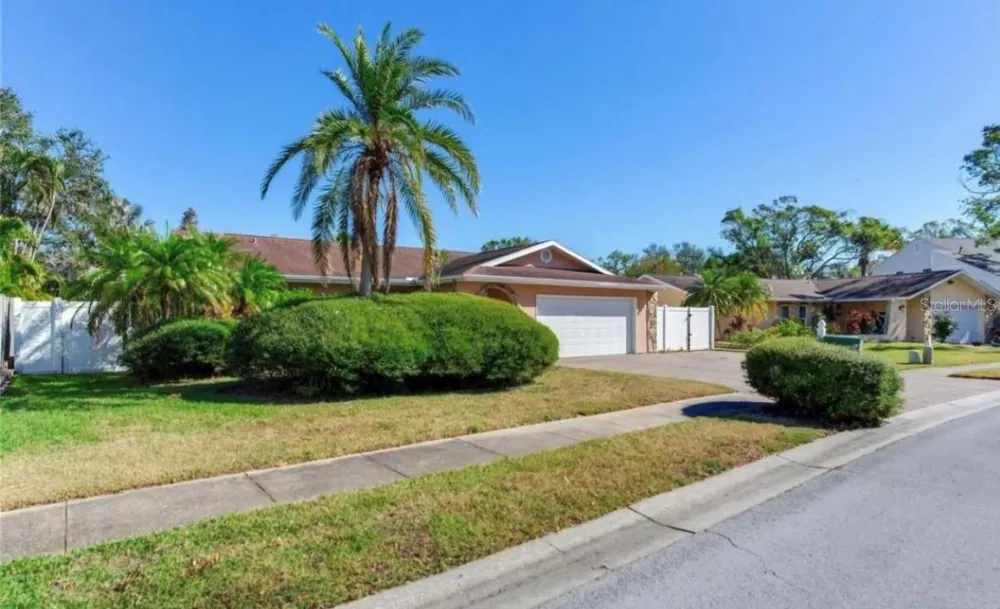 5875 BAY PINES LAKES BOULEVARD St Petersburg, FL 33708