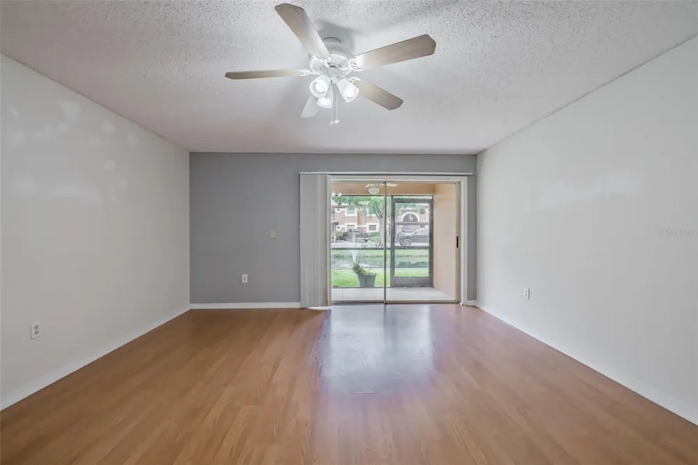 14643 PAR CLUB CIRCLE #14643 Tampa, FL 33618