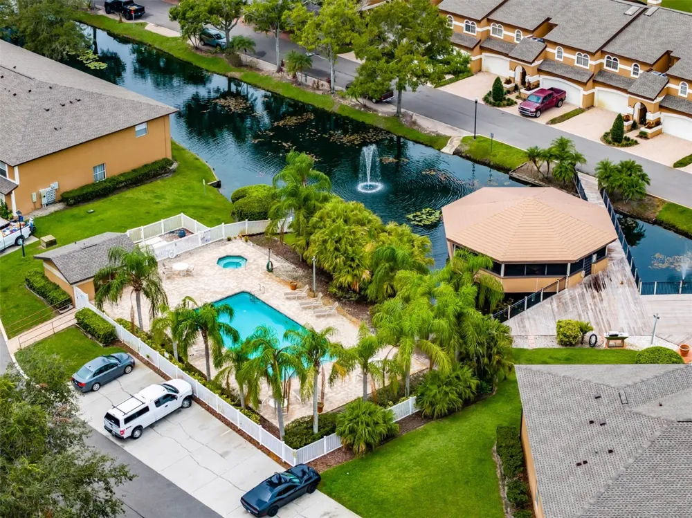 14643 PAR CLUB CIRCLE #14643 Tampa, FL 33618