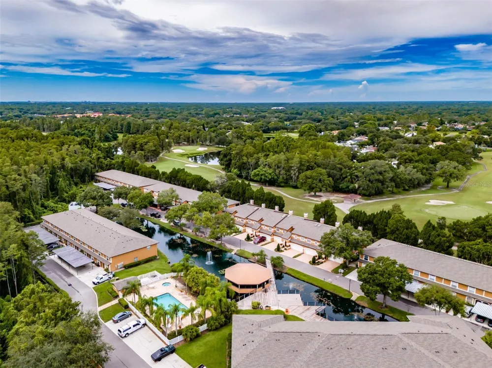 14643 PAR CLUB CIRCLE #14643 Tampa, FL 33618