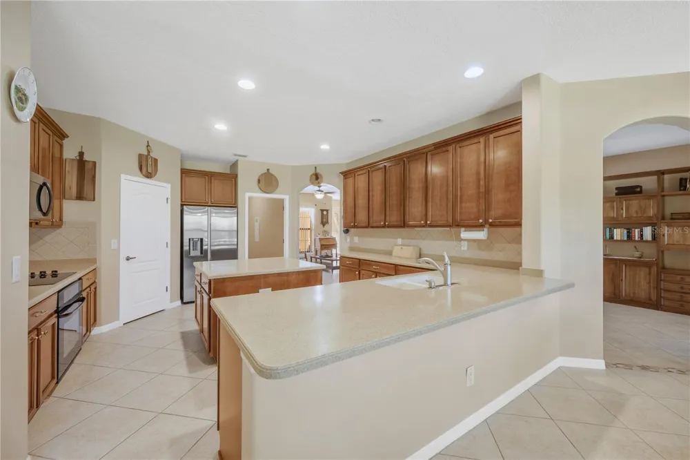9313 LISBON STREET Seffner, FL 33584