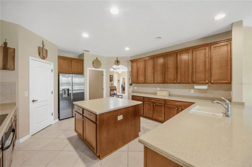 9313 LISBON STREET Seffner, FL 33584