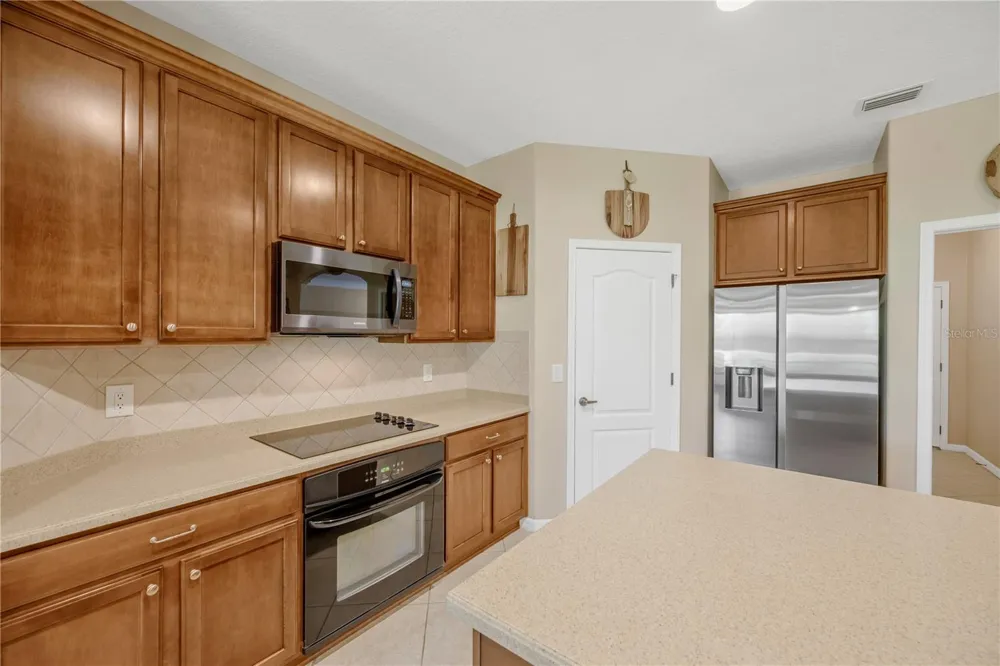 9313 LISBON STREET Seffner, FL 33584