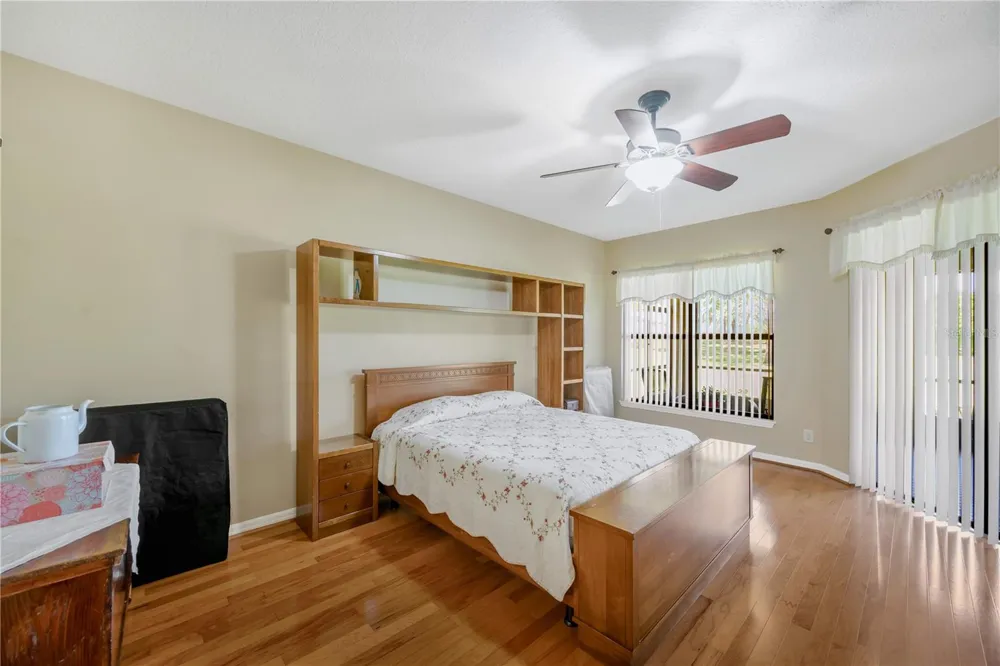 9313 LISBON STREET Seffner, FL 33584