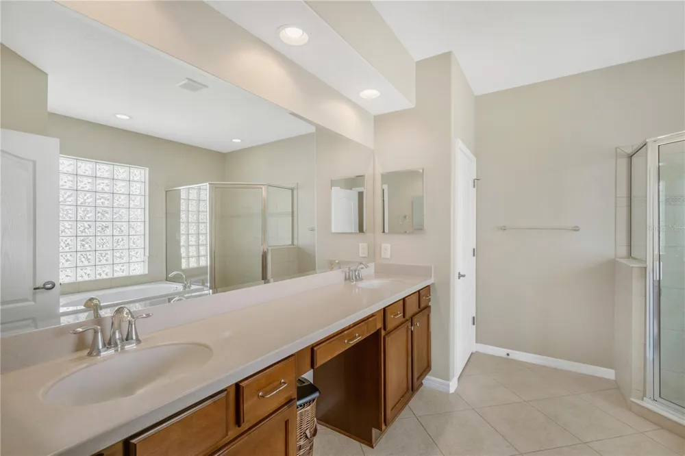 9313 LISBON STREET Seffner, FL 33584
