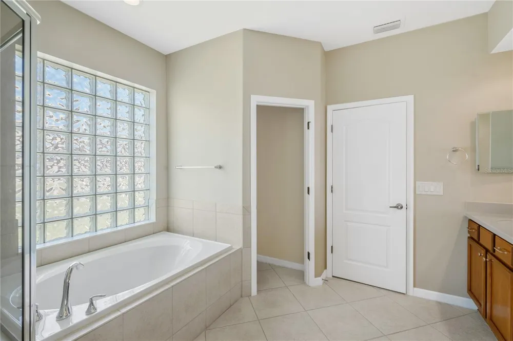 9313 LISBON STREET Seffner, FL 33584