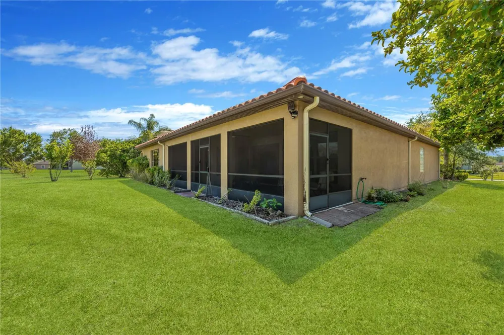 9313 LISBON STREET Seffner, FL 33584