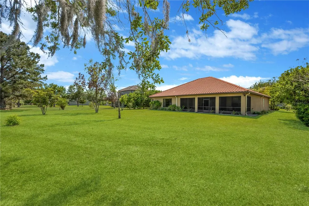 9313 LISBON STREET Seffner, FL 33584