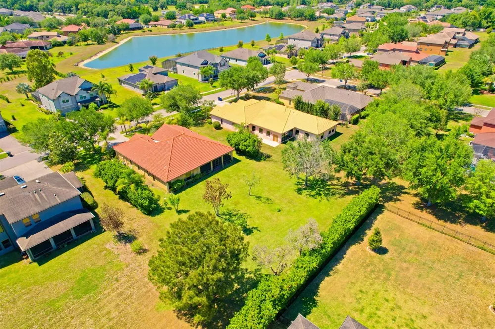 9313 LISBON STREET Seffner, FL 33584