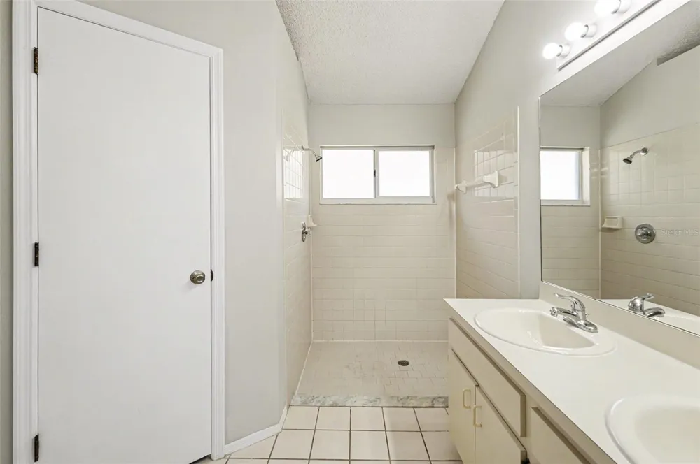 8710 TRIPLE OAKS ROAD Temple Terrace, FL 33637