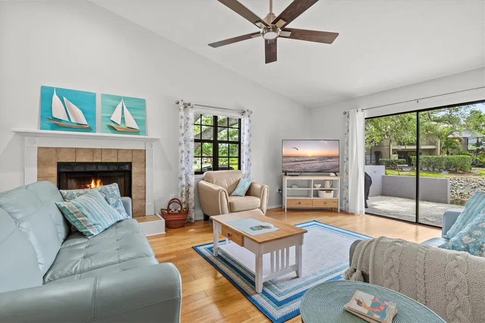 4566 HIDDEN VIEW PLACE #7 Sarasota, FL 34235