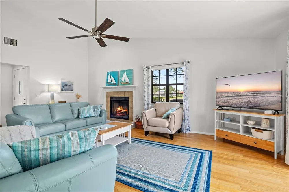 4566 HIDDEN VIEW PLACE #7 Sarasota, FL 34235
