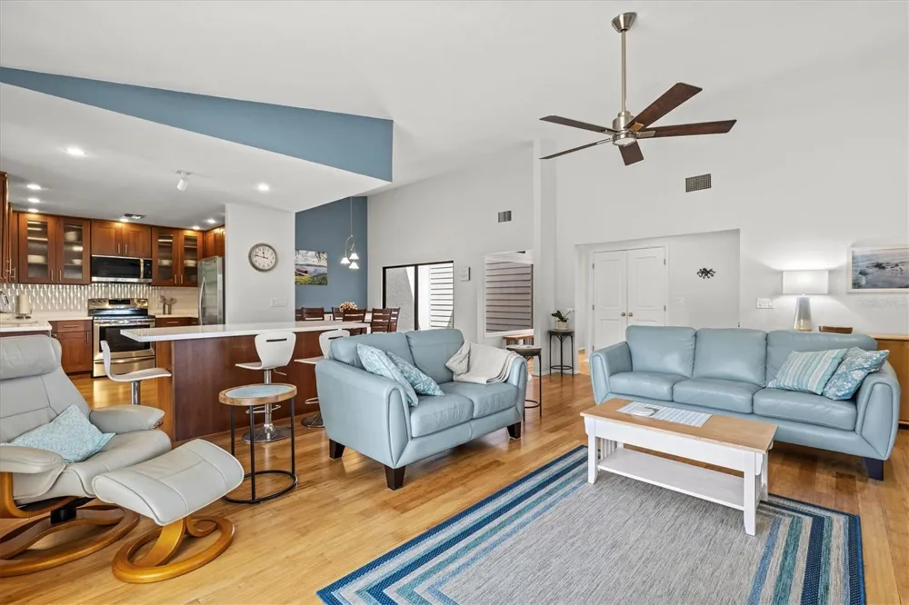 4566 HIDDEN VIEW PLACE #7 Sarasota, FL 34235