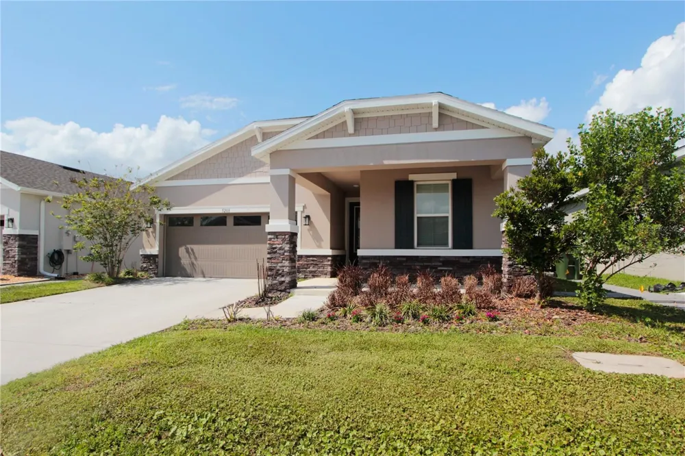 5208 MEADOW SONG DRIVE Okahumpka, FL 34762