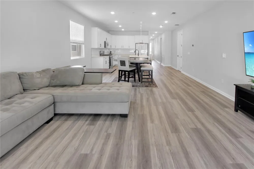 5208 MEADOW SONG DRIVE Okahumpka, FL 34762