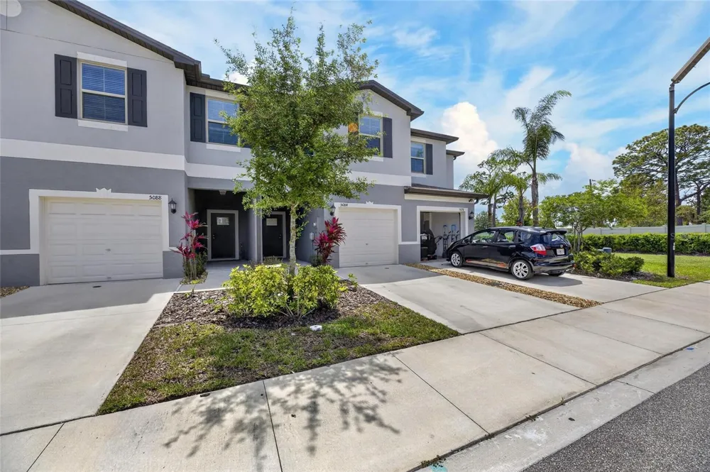 5084 FORUM BLVD Holiday, FL 34690