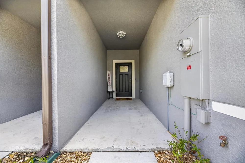 5084 FORUM BLVD Holiday, FL 34690