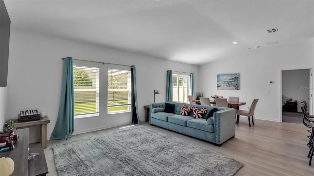 1624 MARKSMAN ROAD Eagle Lake, FL 33839