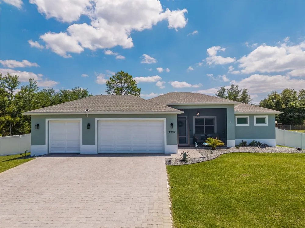 908 HIBISCUS AVENUE Lehigh Acres, FL 33972