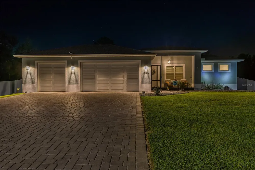 908 HIBISCUS AVENUE Lehigh Acres, FL 33972