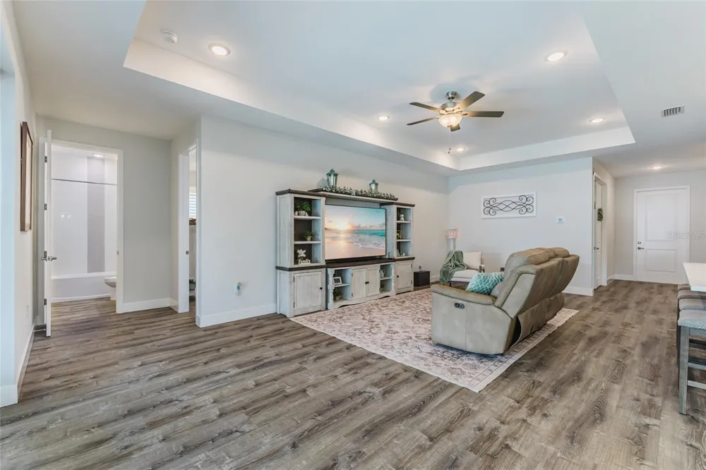908 HIBISCUS AVENUE Lehigh Acres, FL 33972