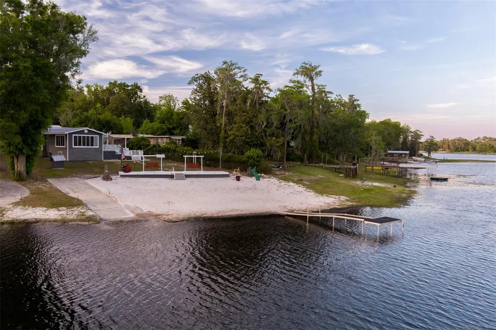 8491 LILLY LAKE ROAD Melrose, FL 32666