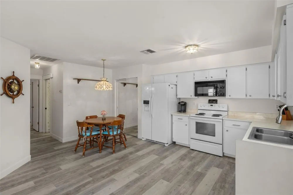 37810 ALISSA DRIVE Zephyrhills, FL 33542