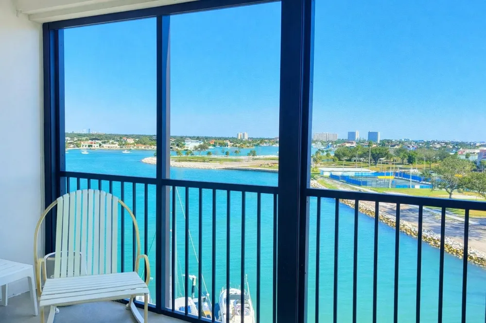 10355 PARADISE BOULEVARD #608 Treasure Island, FL 33706