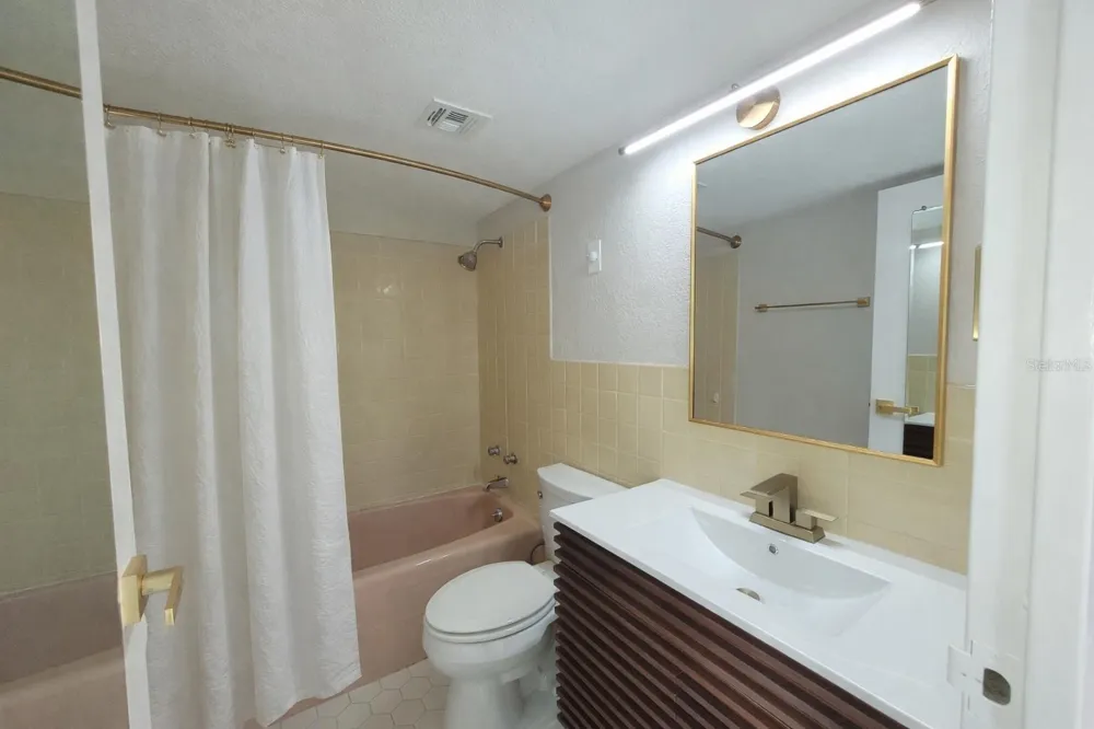 10355 PARADISE BOULEVARD #608 Treasure Island, FL 33706