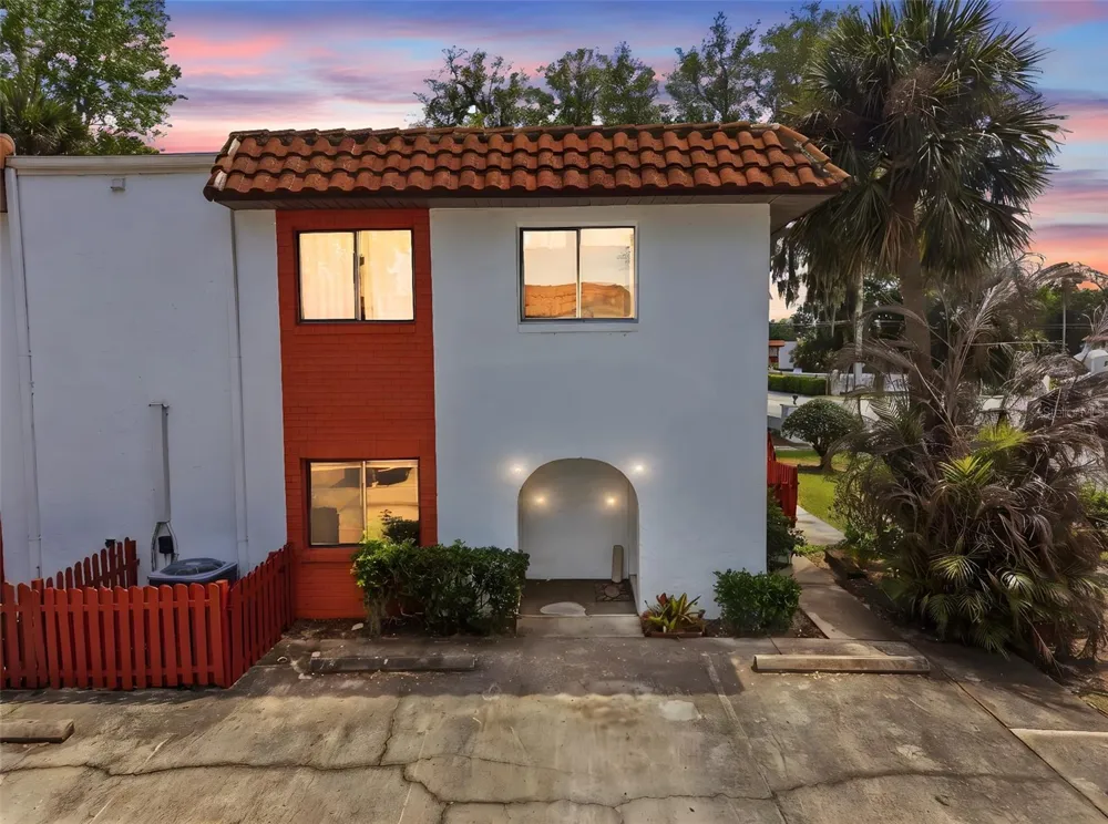 910 BIG TREE ROAD #202 South Daytona, FL 32119