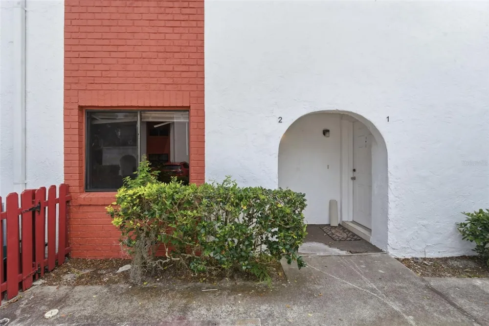 910 BIG TREE ROAD #202 South Daytona, FL 32119
