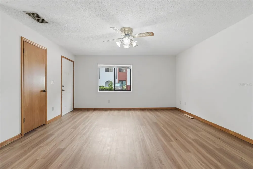 910 BIG TREE ROAD #202 South Daytona, FL 32119