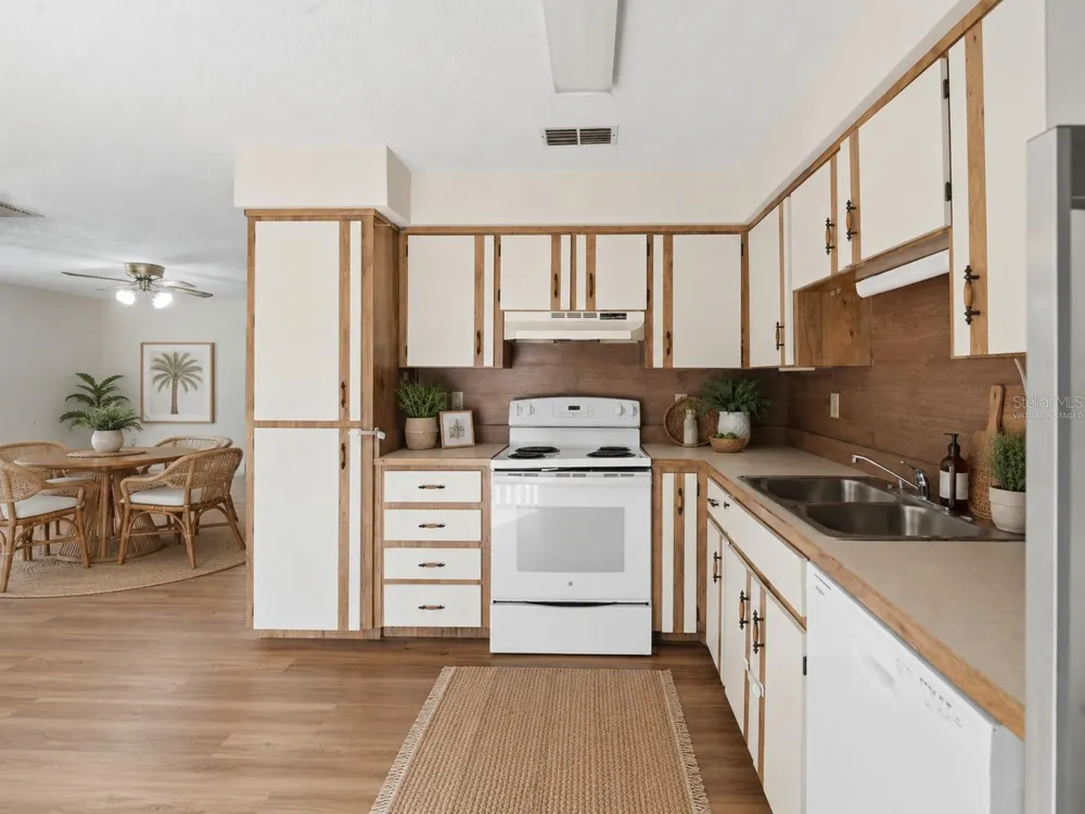 910 BIG TREE ROAD #202 South Daytona, FL 32119