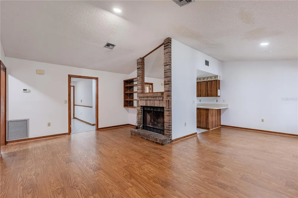 2681 WASHINGTON AVENUE #18 Eustis, FL 32726