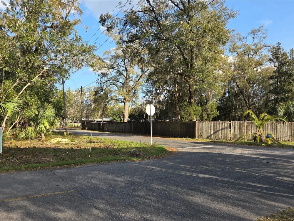 214 NE 13TH AVENUE Gainesville, FL 32601