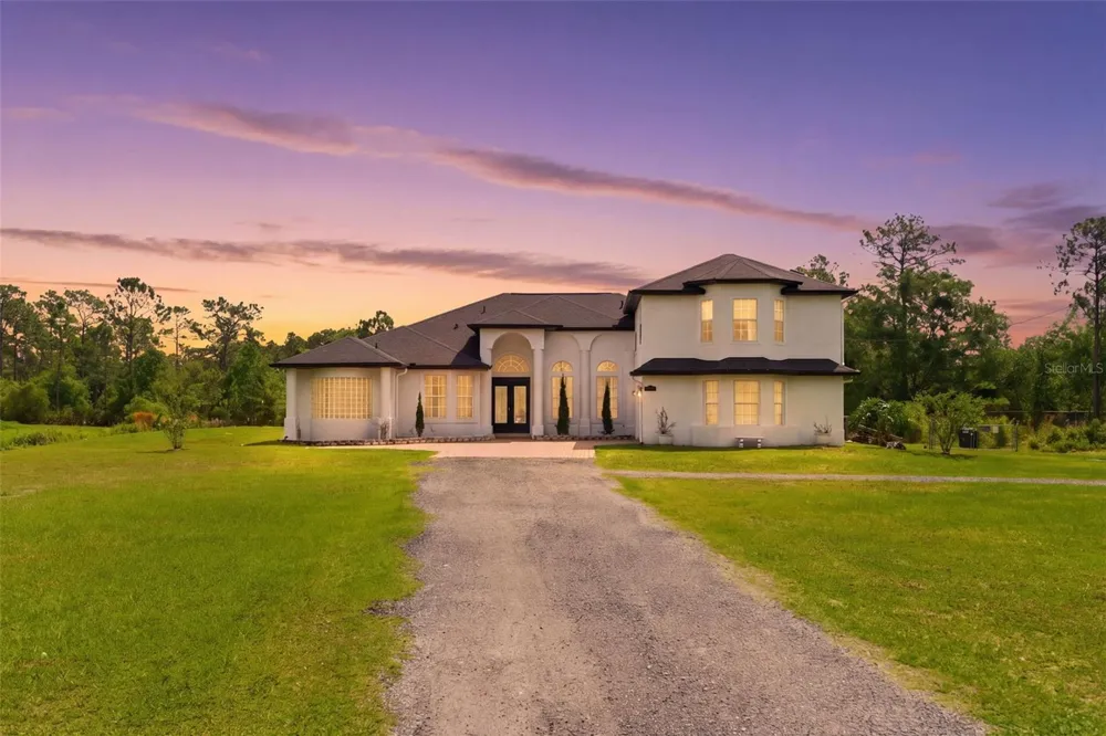 4529 CAESAR AVENUE Orlando, FL 32833