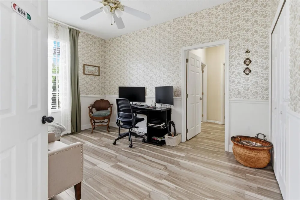 4529 CAESAR AVENUE Orlando, FL 32833