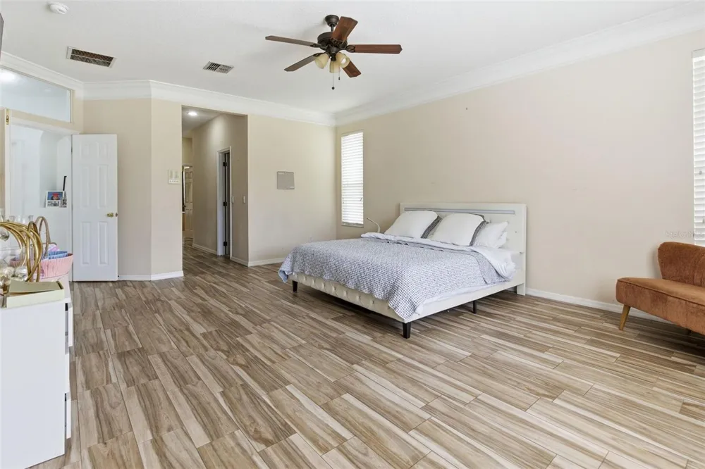 4529 CAESAR AVENUE Orlando, FL 32833