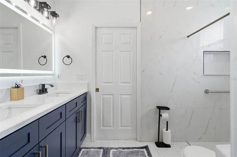 4529 CAESAR AVENUE Orlando, FL 32833