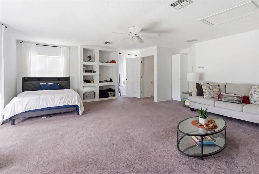 4529 CAESAR AVENUE Orlando, FL 32833