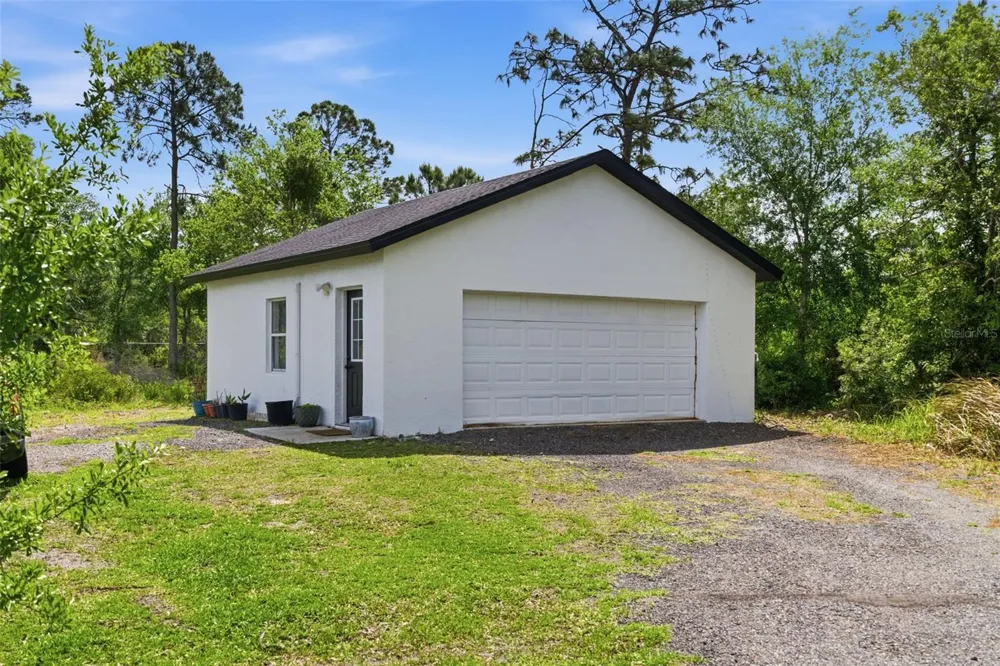 4529 CAESAR AVENUE Orlando, FL 32833