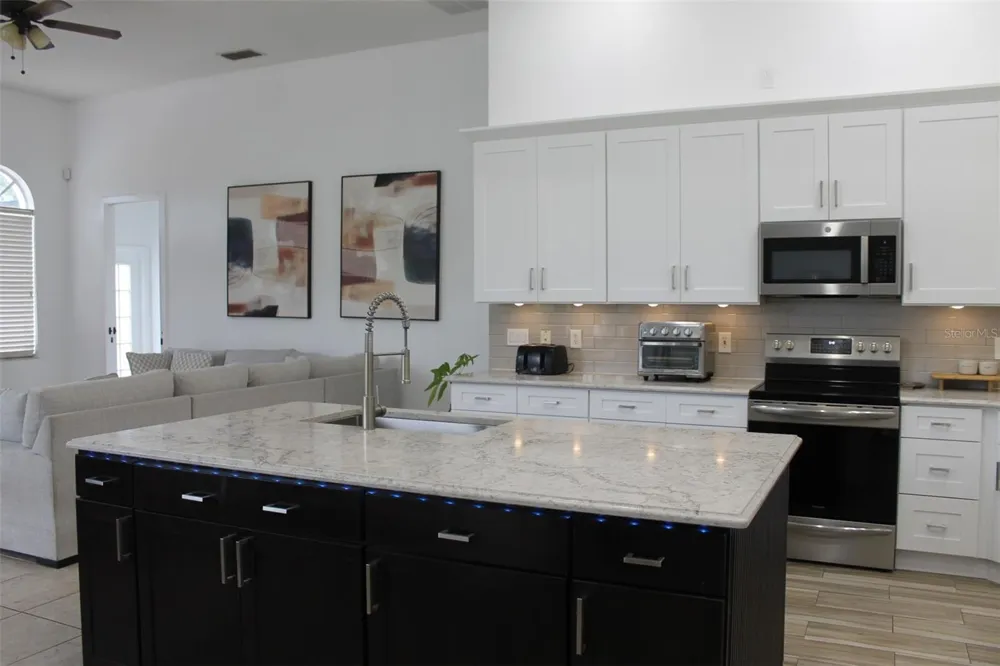 4529 CAESAR AVENUE Orlando, FL 32833